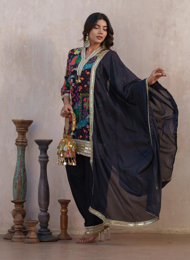 DW Women Black Ethnic Motifs Straight Kurta with Salwar and Dupatta Set - Image 2